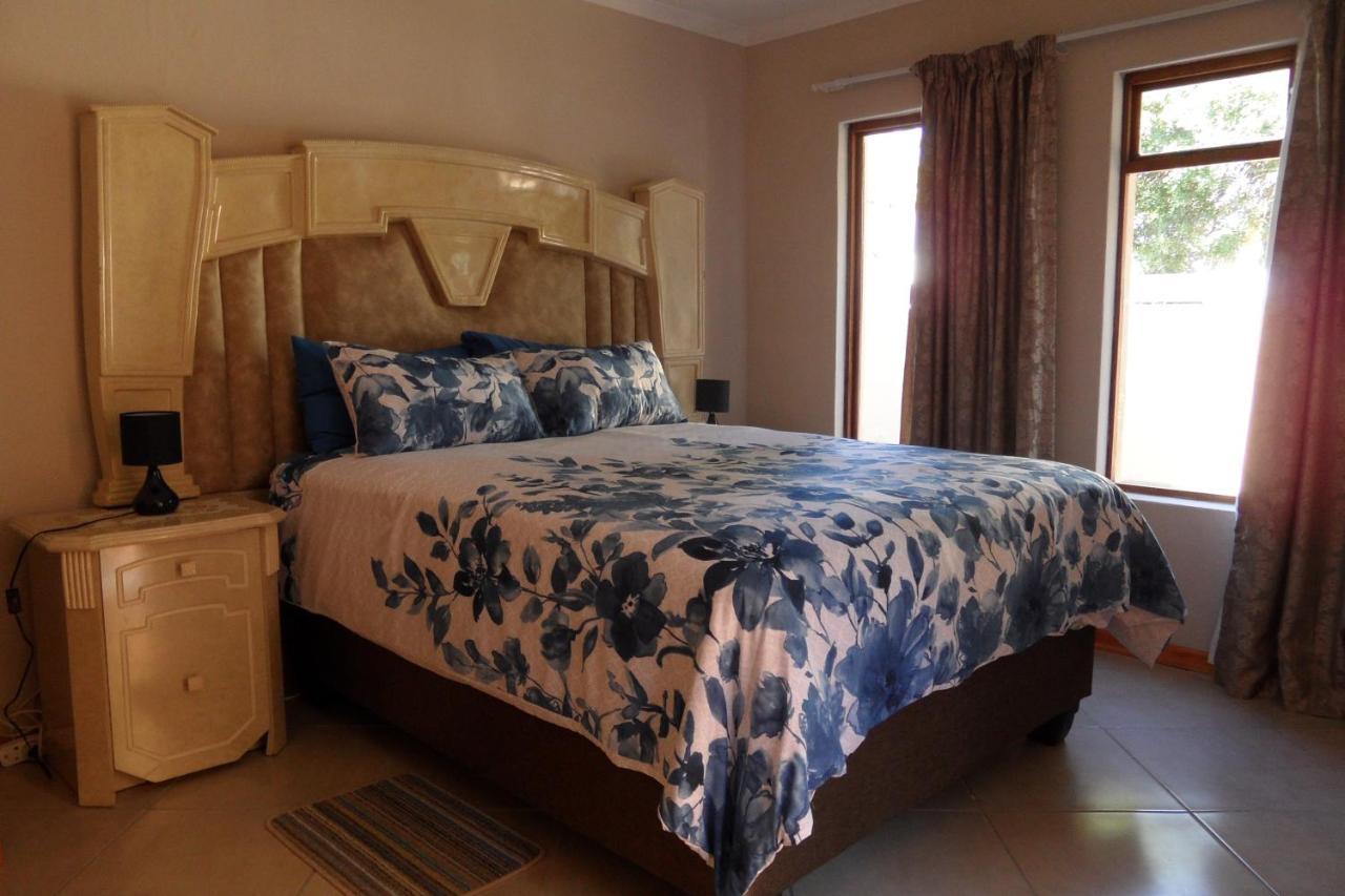 Garden Wing Apartment Upington Exterior photo